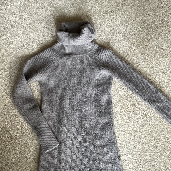 Wilfred cozy turtle neck - Picture 2 of 3